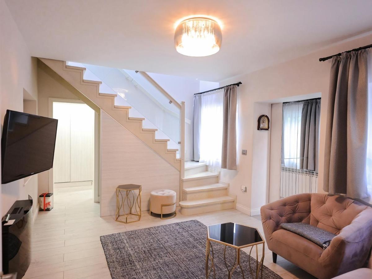 Ase Premium House Villa Suceava Buitenkant foto